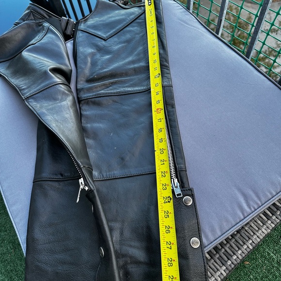 Pair Of Harley Davidson Leather Chaps Size WS - Picture 8 of 13